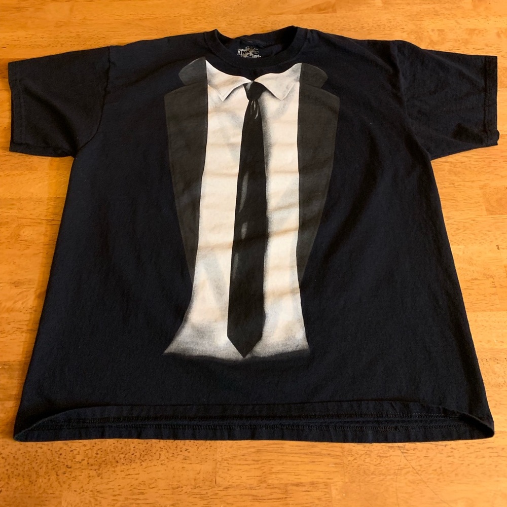 Suit and tie T-shirt size XXL great condition
